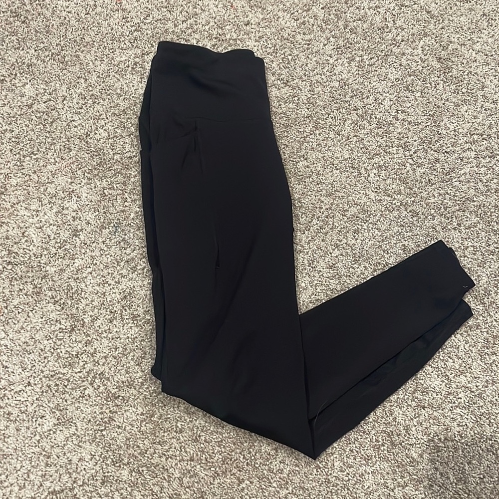 All In Motion Black Leggings With Pockets (missing adjustable band)